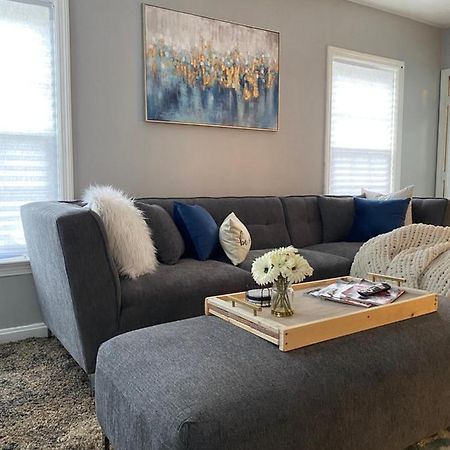 Cozy, Upstairs Apartment Pets Welcome With Fee Family Friendly Close To Everything 클리블랜드 외부 사진